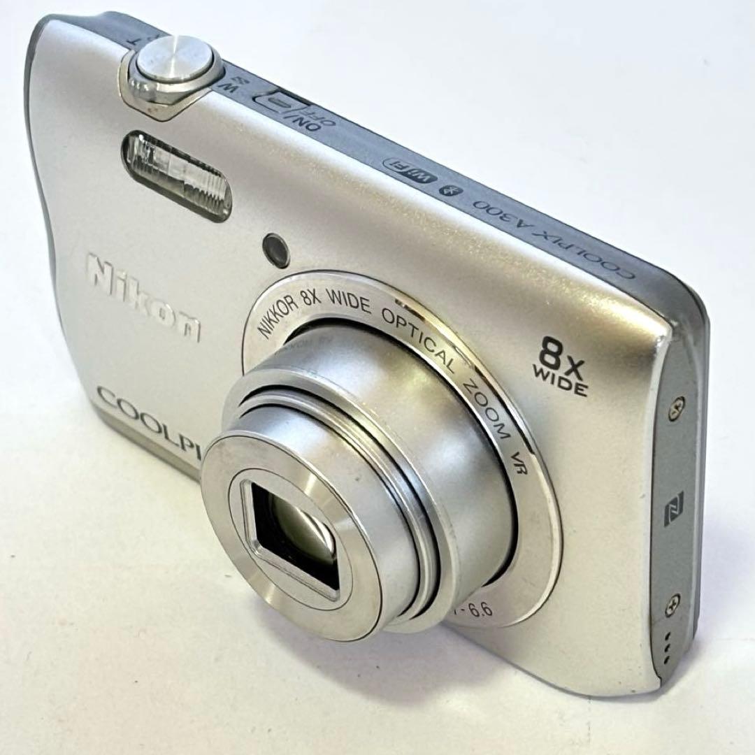 Nikon coolpix A300 ニコン　コンデジ　SDカード付シルバー