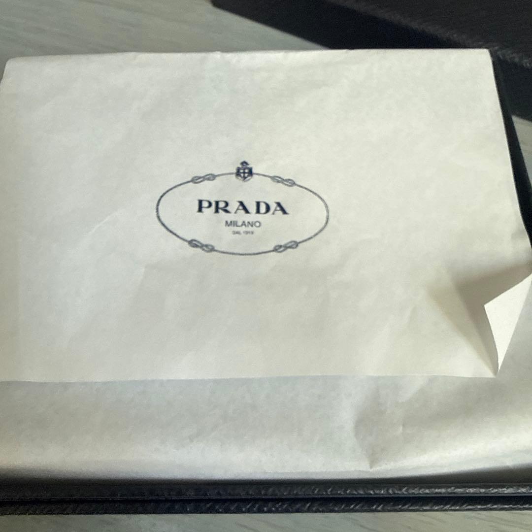 3/31まで限定値下げ［新品］PRADA レザー首輪 大型犬用　黒 スタッズ