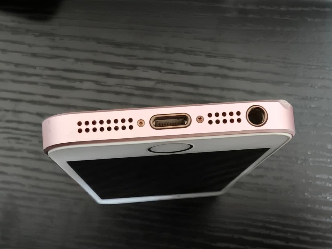 iPhone SE 第一世代 バッテリー100% 32GB SIMフリー