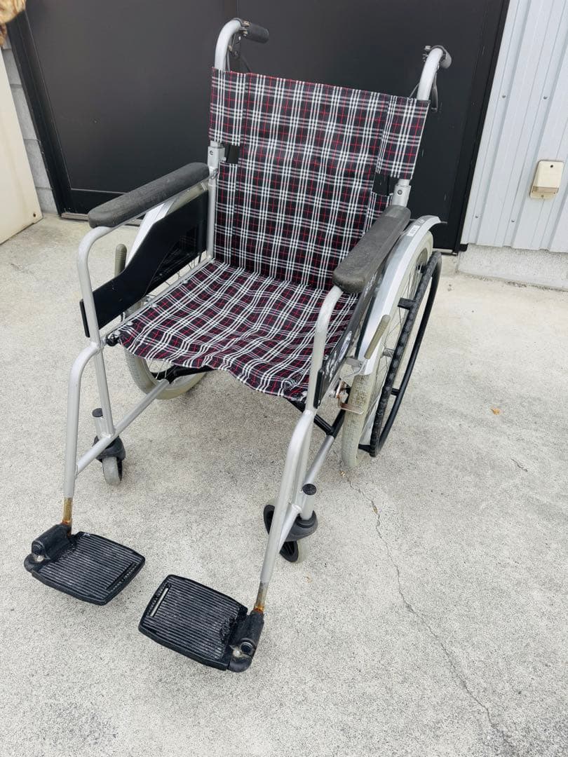 福岡発　日進医療機器 車椅子 車いす 介助式 車椅子 アルミ製車いす