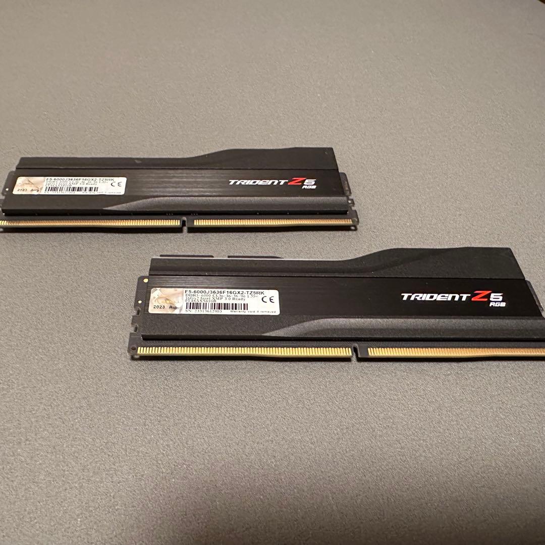 メモリー DDR5-6000 32GB G.Skill Trident Z5 RGB