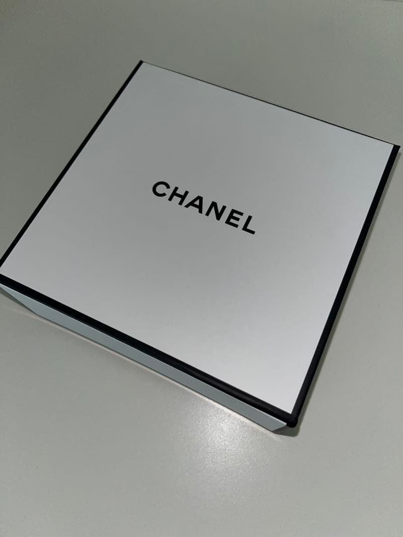 シャネル N°5 ロー オードゥ トワレット (ヴァポリザター新品激安プレゼント