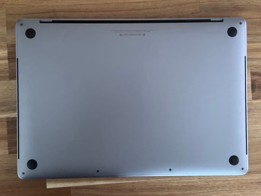 MacBook本体 MacBook Pro 15 2017 i7 3.1GHz 1tb 16gb