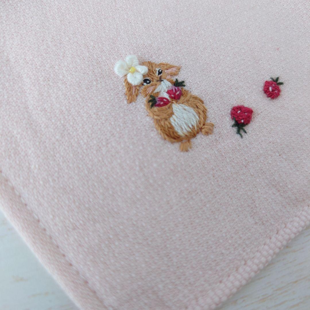 手刺繍入ちっちゃな タオルハンカチ【欲張りうさこ♡ロップイヤー】