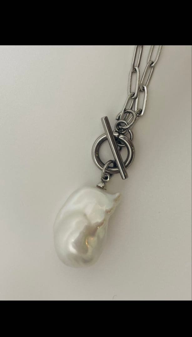 天使の羽のようなバロック淡水パール×サージカルステンレス／マンテルネックレス