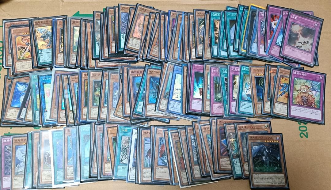 3/6まで出品 遊戯王 ほぼ初版SR以上約500枚+高価N まとめ売り【引退品】