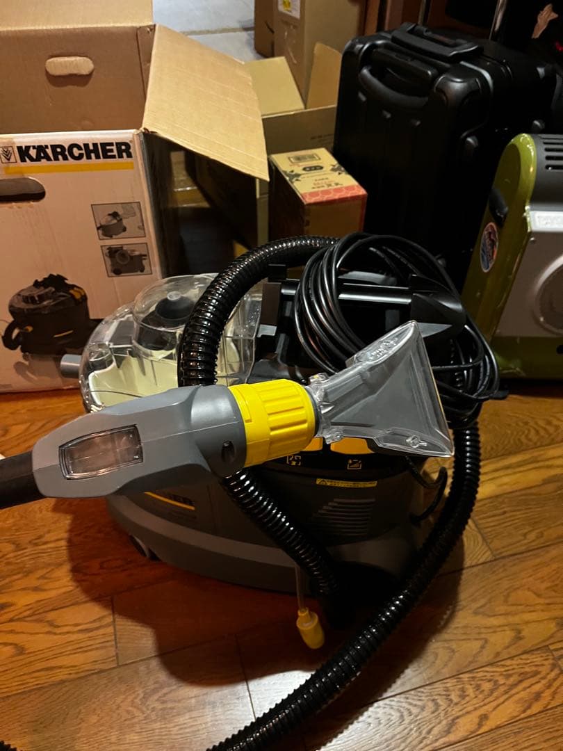 Kärcher Puzzi 8/1 C スチームクリーナー