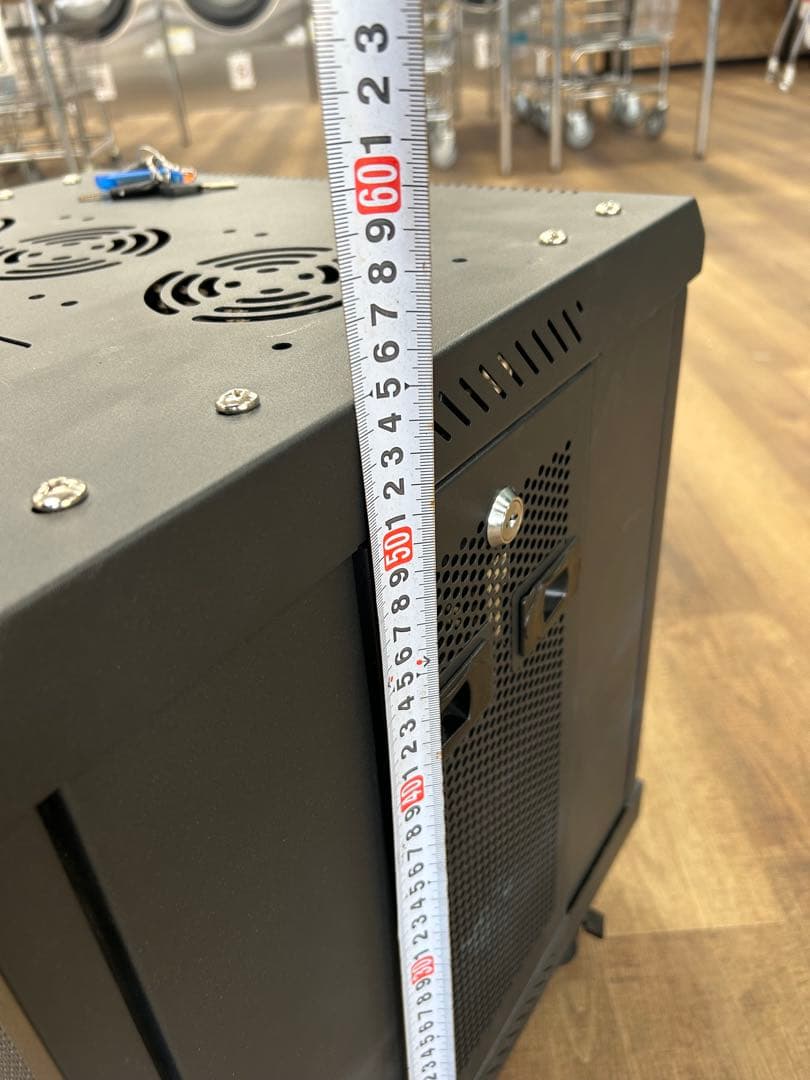 サンワサプライ マルチ収納ラック 鍵付き H550 CP-SVCMULT4