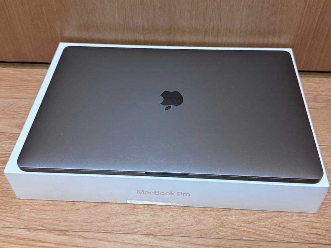 MacBookPro15,2018,i7,16G,SSD512Gおまけあり