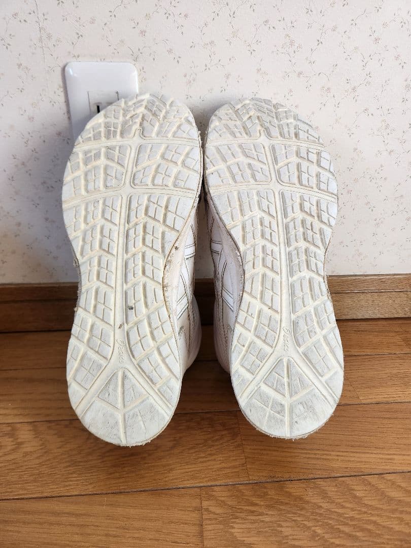 asicsウィンジョブ ホワイト ハイカット安全靴
