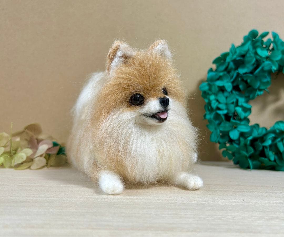 羊毛フェルト　にこにこリラックスポメラニアン