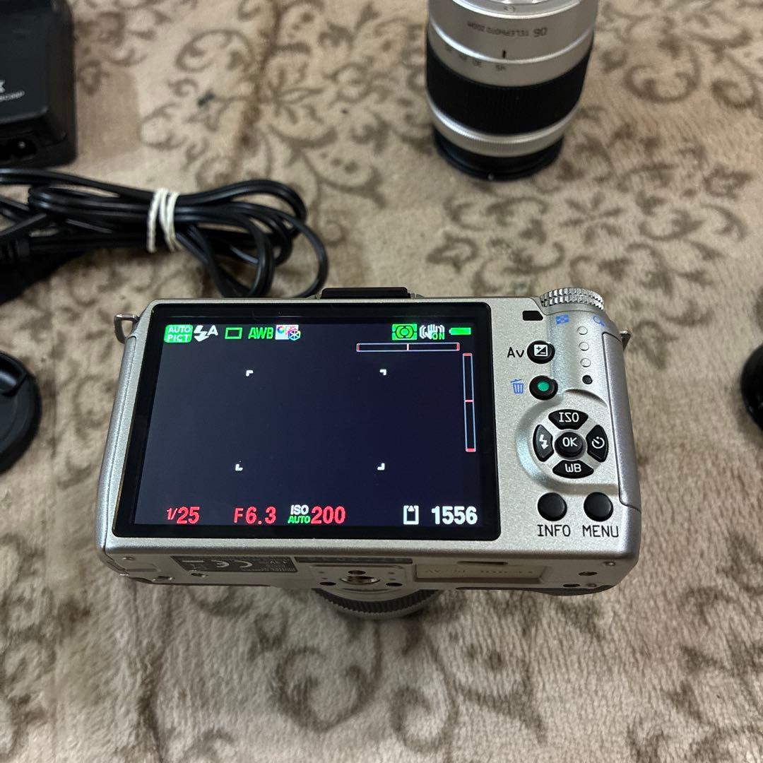 Pentax Q7 デジタルカメラ 2本　レンズ付き