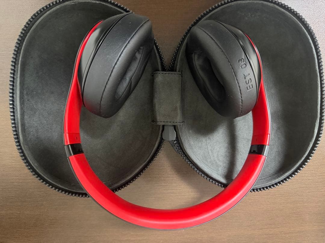 Beats ワイヤレスヘッドセット EST 08 レッド/ブラック