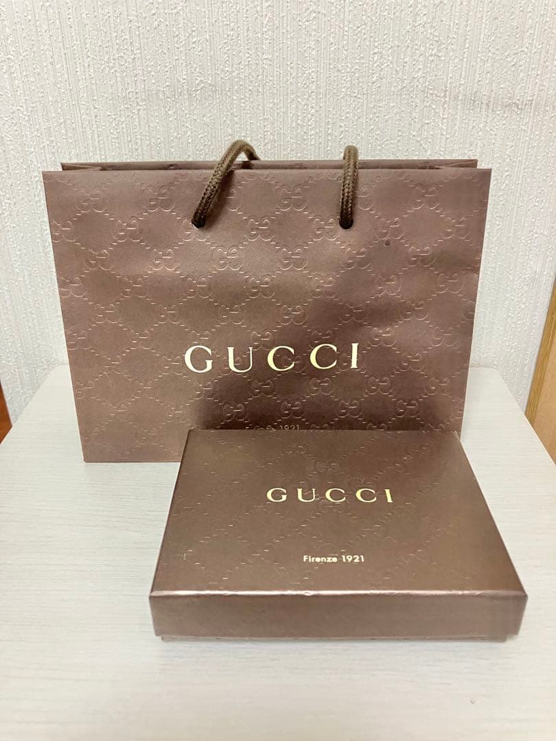 GUCCIパスポートケース
