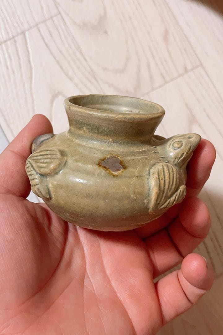 越窯蛙型水盂　青磁蛙型水盂　陶芸　文房四宝　骨董品　古美術