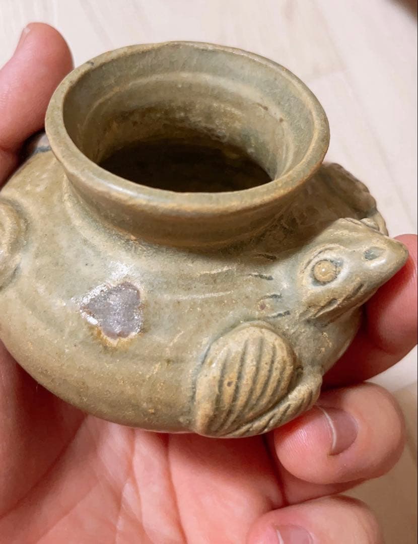 越窯蛙型水盂　青磁蛙型水盂　陶芸　文房四宝　骨董品　古美術