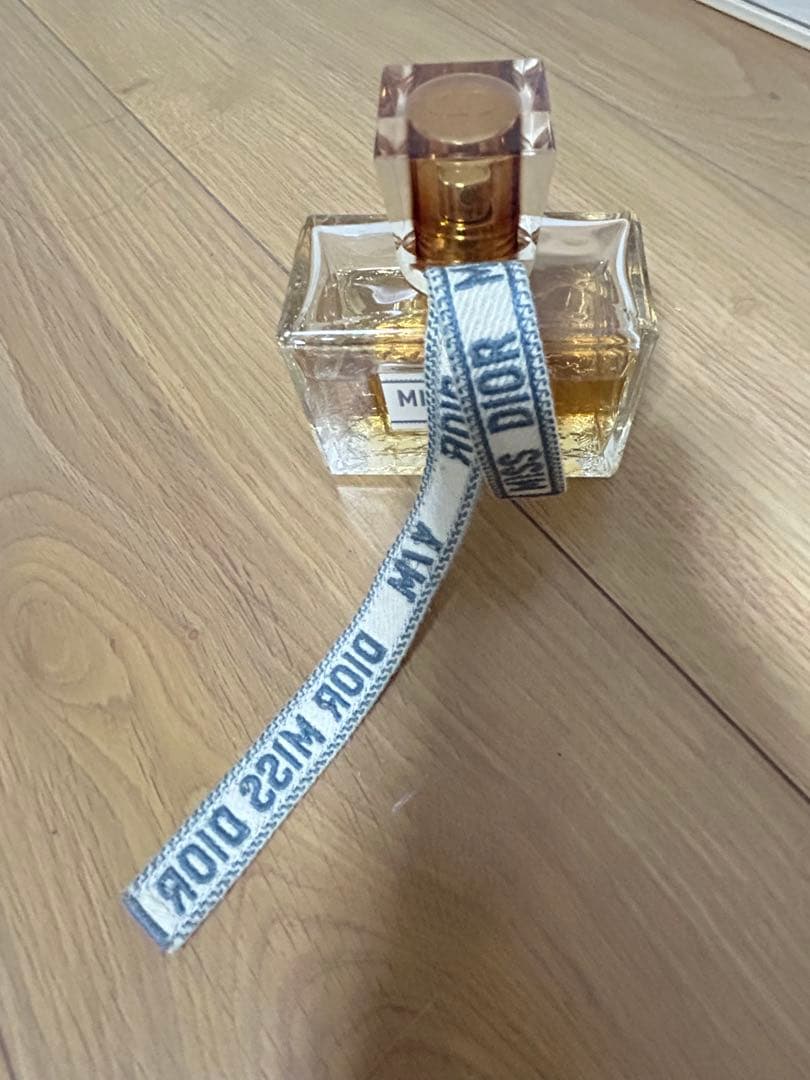 Miss Dior Eau de Parfum100ml ショップバッグおまけ付