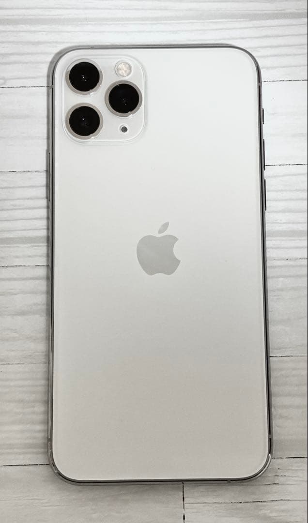 【初期化済み】iPhone11Pro シルバーホワイト64GB 箱付き