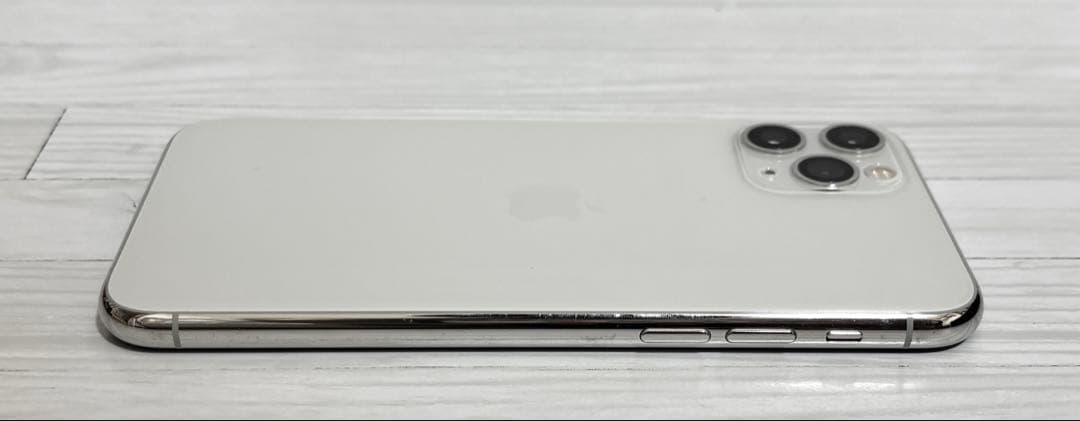 【初期化済み】iPhone11Pro シルバーホワイト64GB 箱付き