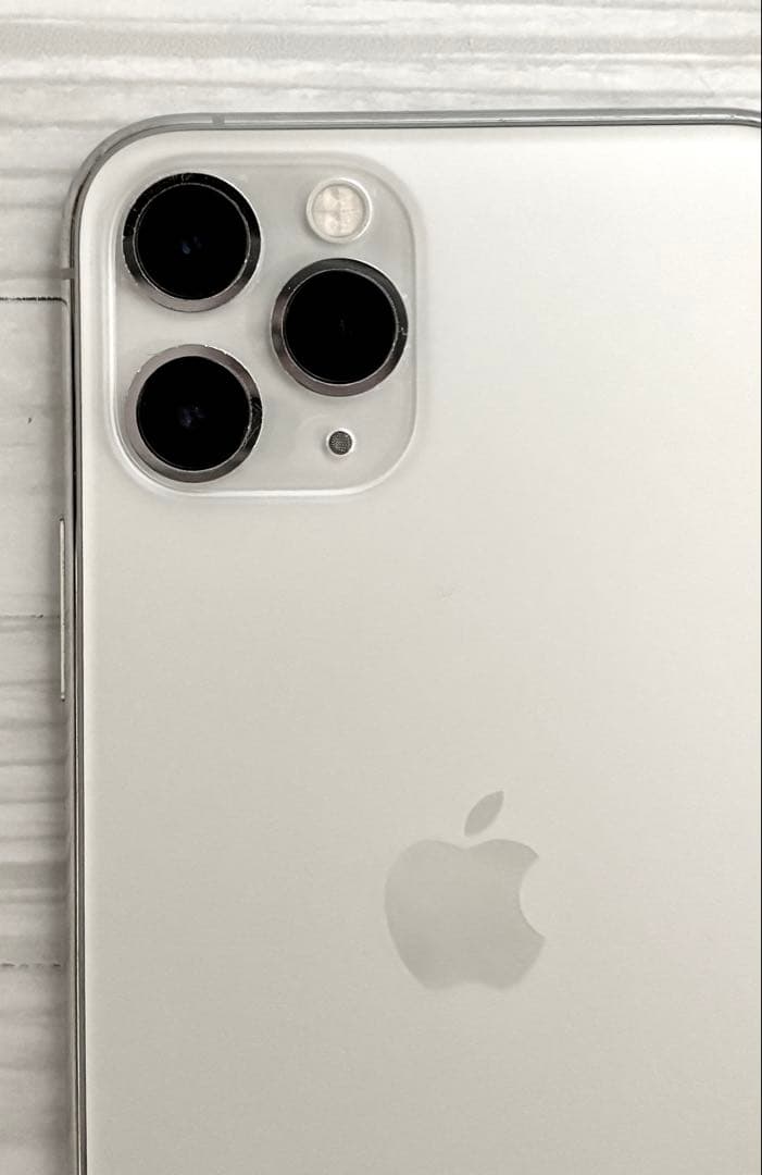 【初期化済み】iPhone11Pro シルバーホワイト64GB 箱付き