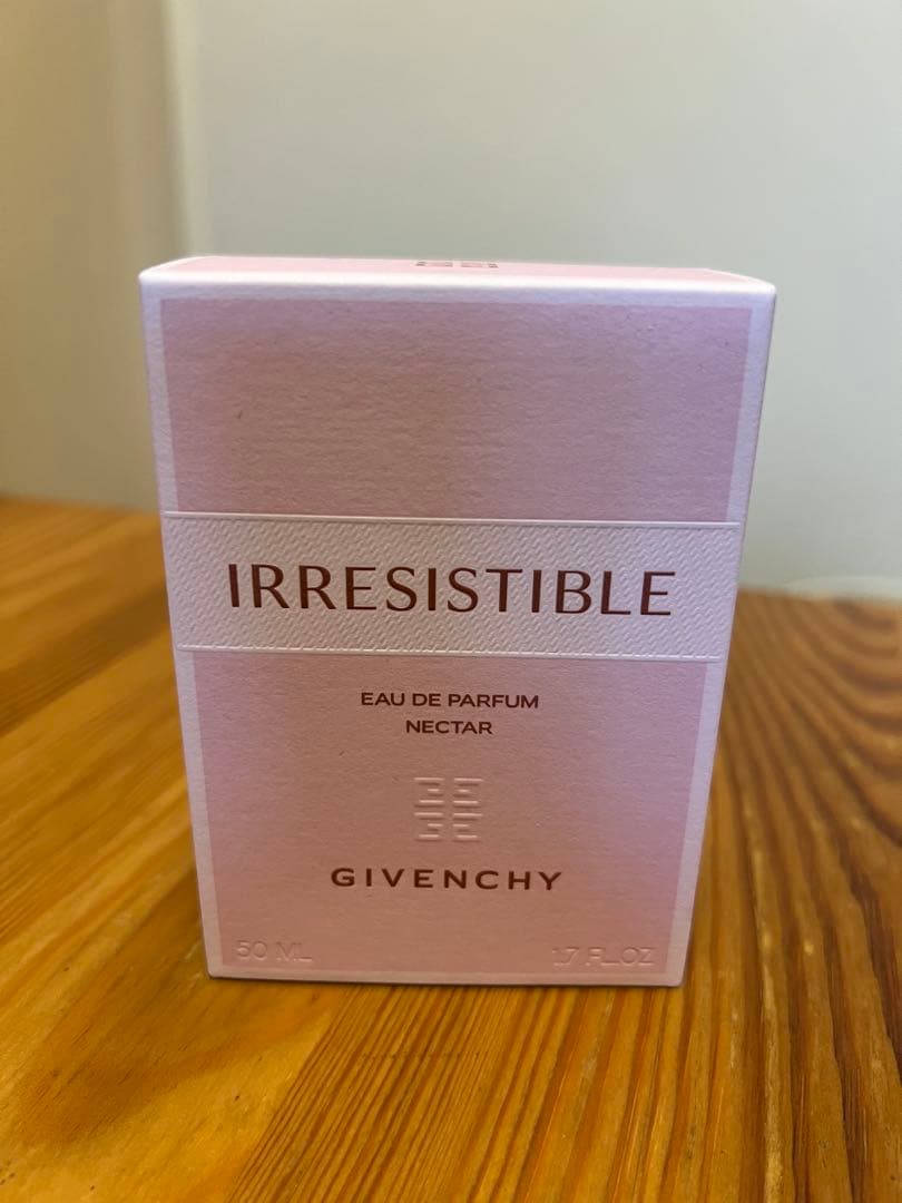 GIVENCHY イレジスティブル オーデパルファム ネクター 50ml