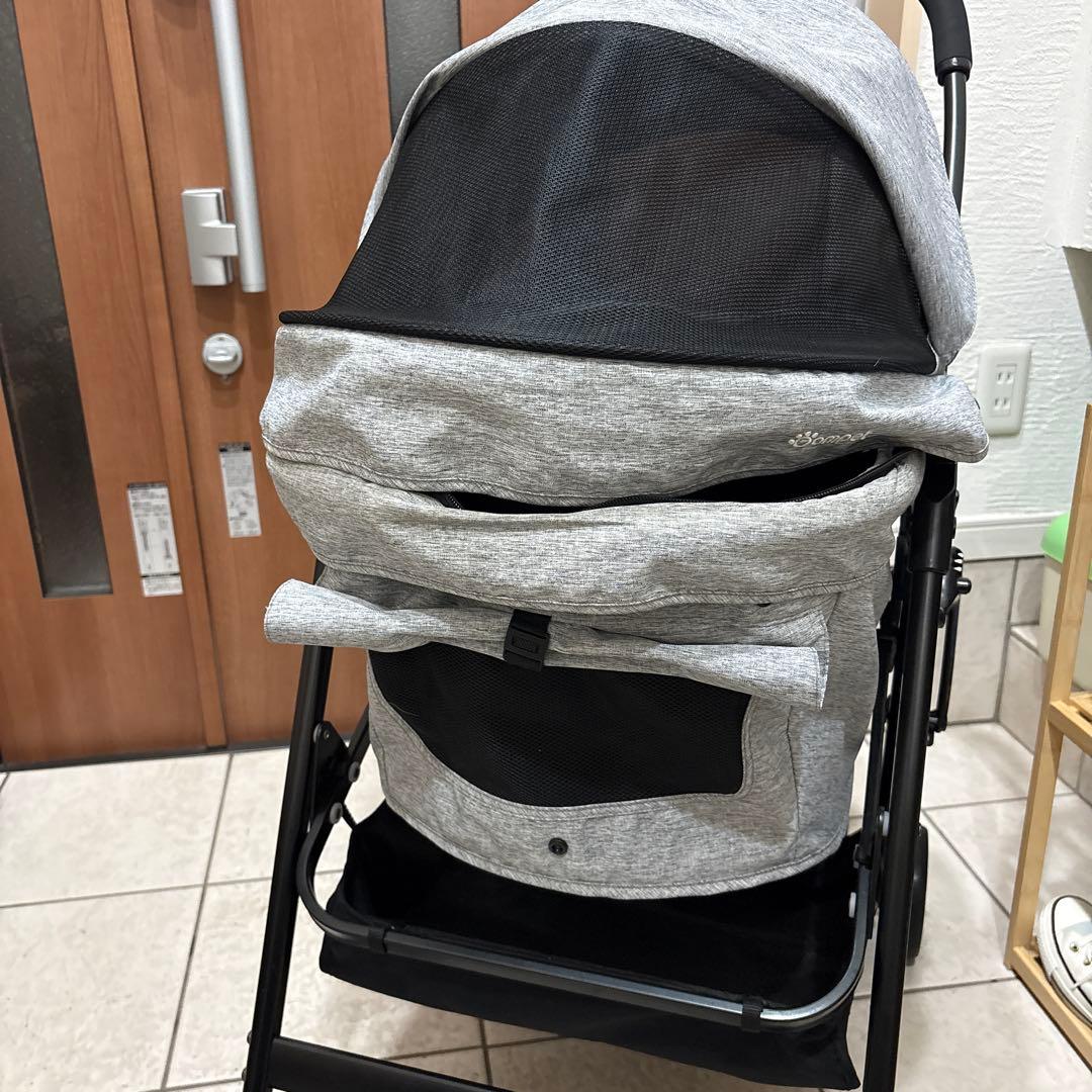 送料込　美品　コンビ　ミリクランライト　ペット用カート　多頭飼い対応