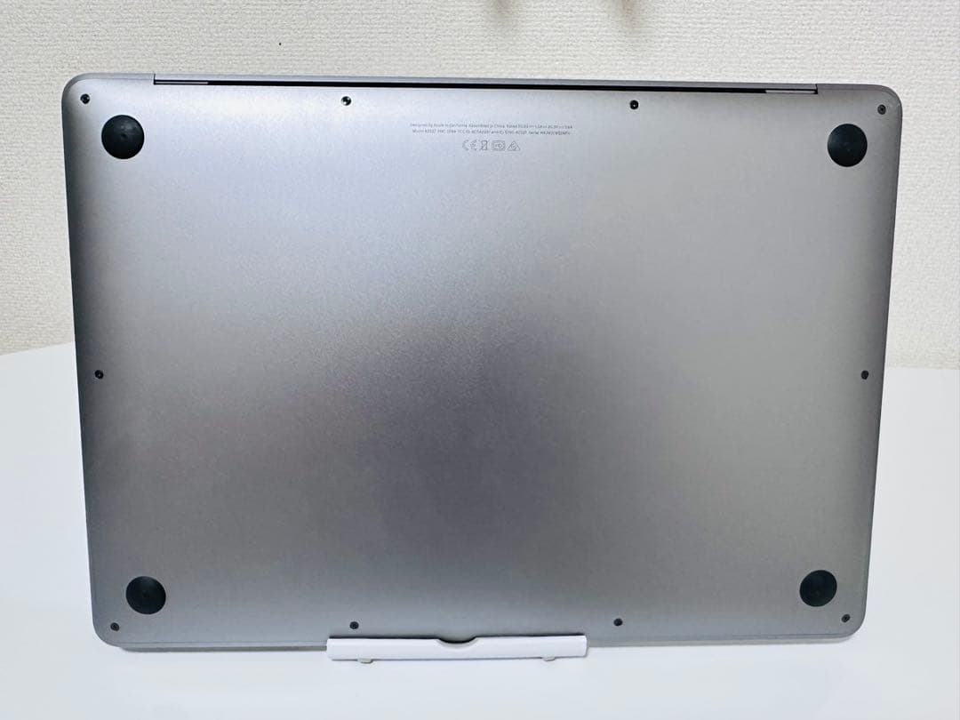 Macbook Air M1 2020 (13インチ) 8GB/256GB