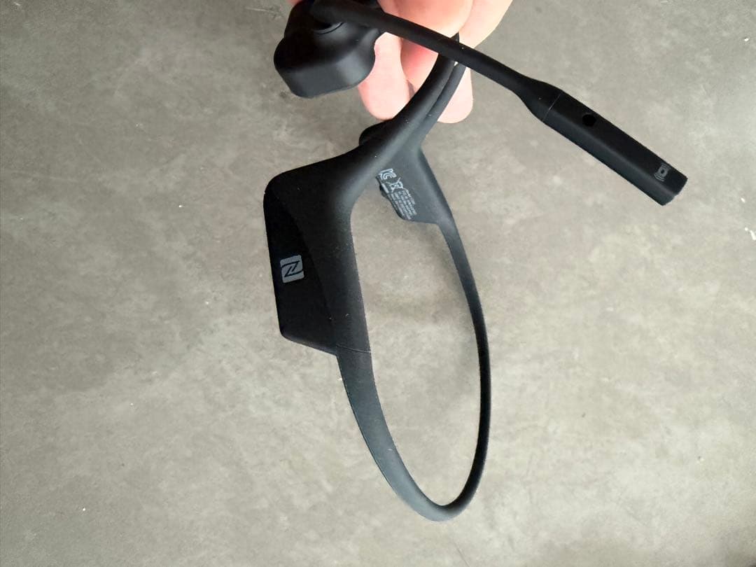 SHOKZ 骨伝導イヤホン 収納ケース付き