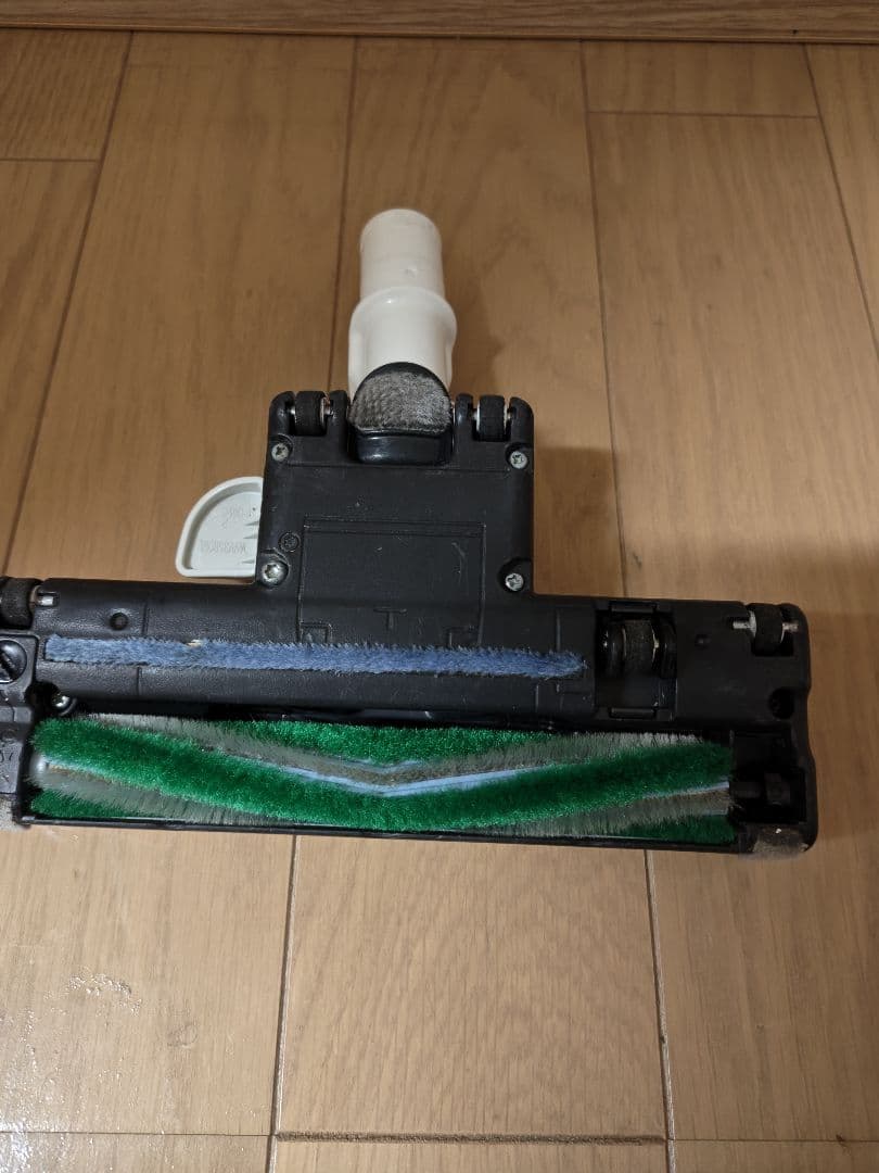 パナソニック　紙パック式掃除機ハウスダスト発見センサー＆　エコナビ 2018年製