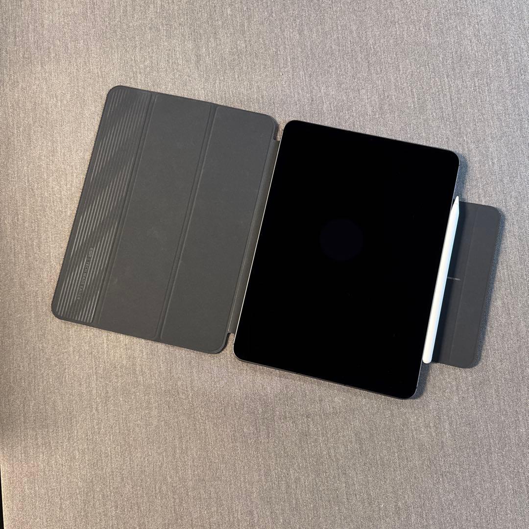 iPad Air 10.9スペースグレー、Apple Pencil、カバー付き
