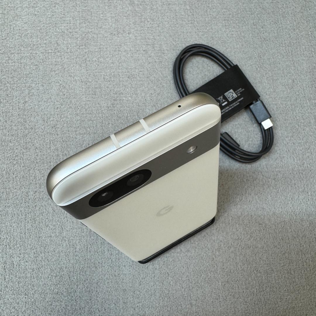 美品Pixel 8a 128Gb Porcelain 国内SIMフリー 送料無料