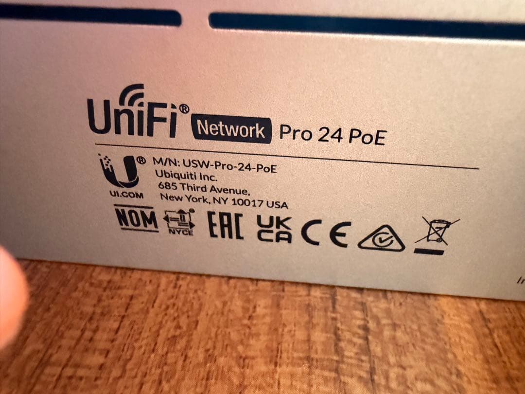 ルーター・ネットワーク機器 Ubiquiti UniFi USW-Pro-24-PoE