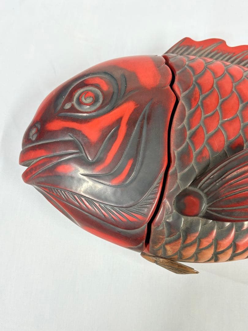 お菓子入れ　時代物　鯛型　菓子器　漆器　鯛彫刻　縁起物　骨董品　古美術品