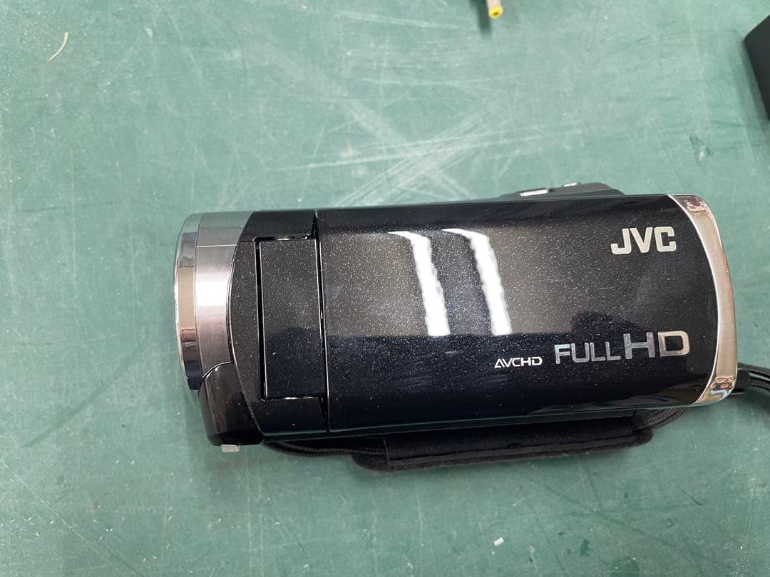 JVC フルHDビデオカメラ GZ-E880
