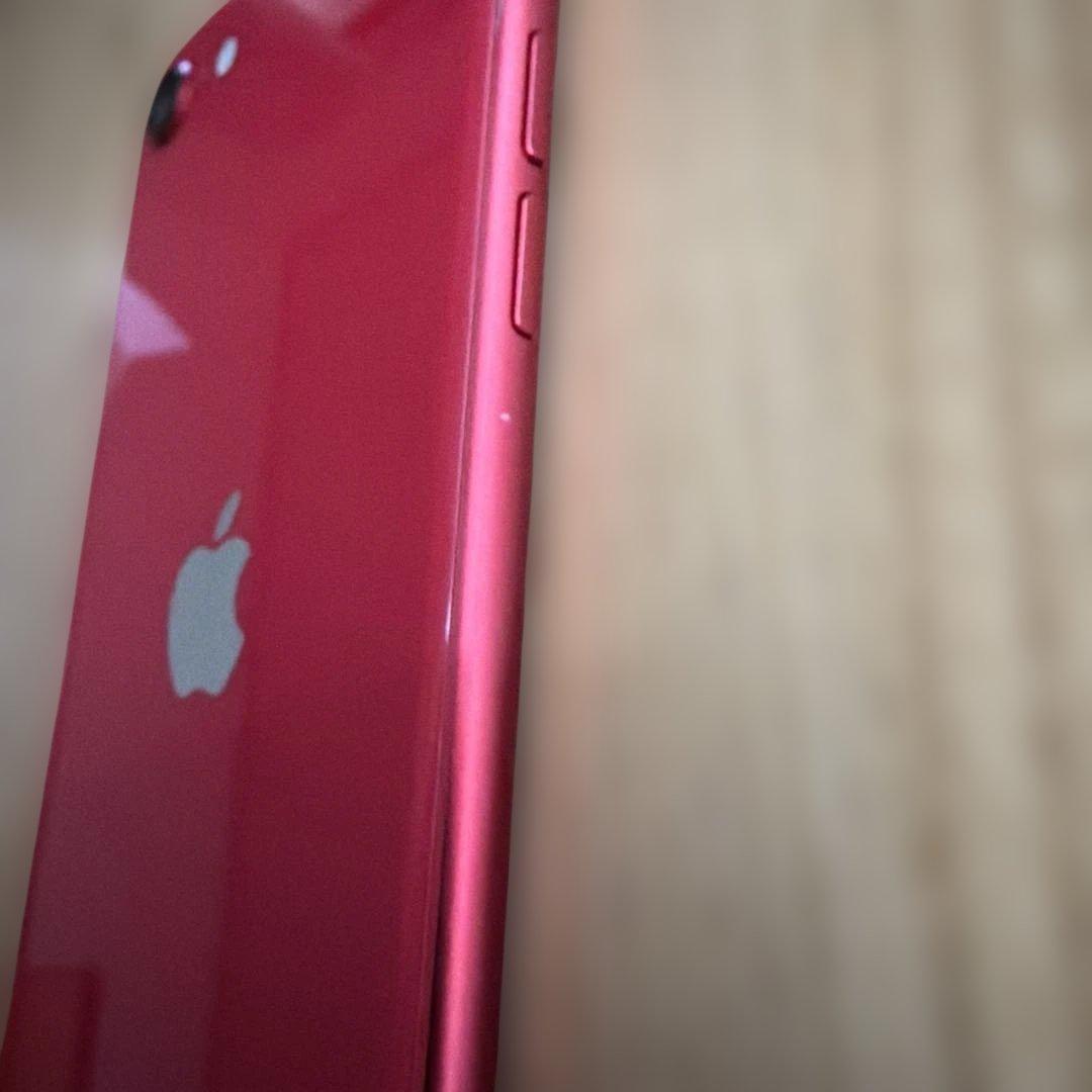 iPhone SE (64GB) 第2世代　レッド