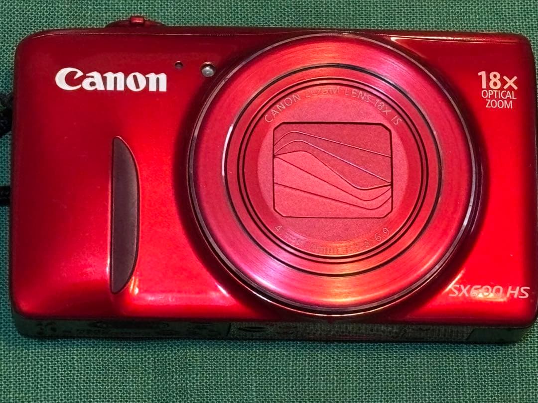 中古デジタルカメラ　デジカメ　赤　キャノン　canon 18× SX600HS