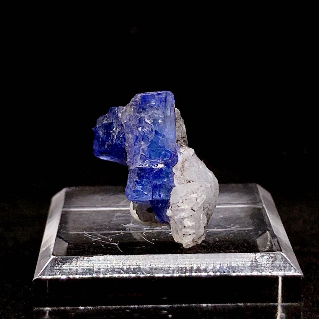 タンザナイト　原石　鉱物標本　天然石　96