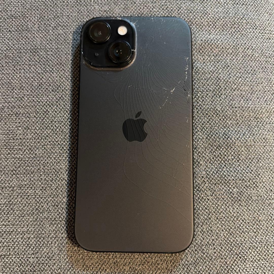 【値下げしました！】iPhone15 256GB 背面割れ ＆ ガラスフィルム