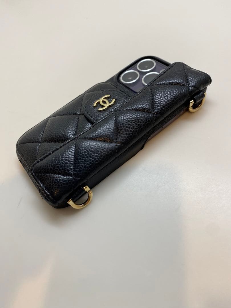 正規品　CHANEL 携帯ケース　iPhone14pro キャビアスキン