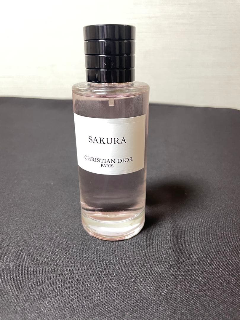 CHRISTIAN DIOR SAKURA 香水　125ml