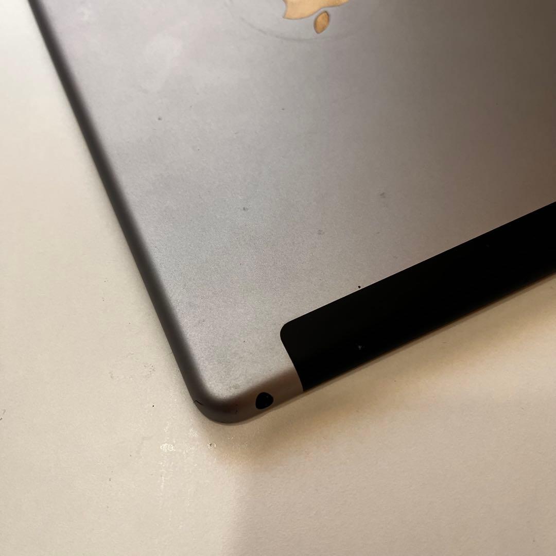 【中古】iPad第6世代　9.7インチ