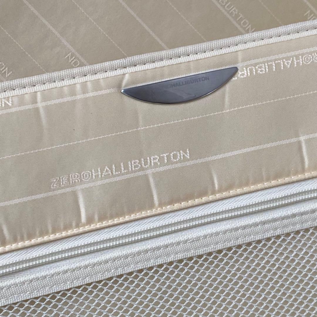 旅行かばん・小分けバッグ ZERO HALLIBURTON / Carry-On Travel Case