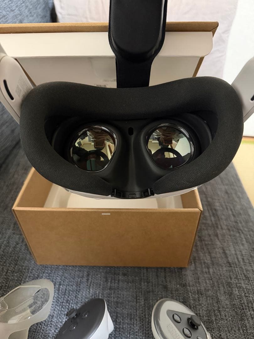  Quest 3 125GB VRヘッドセット コントローラー付き