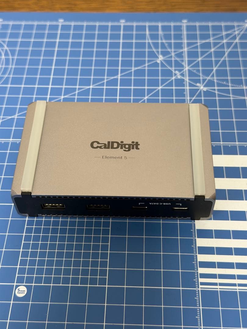 分配器・切替器 CalDigit Thunderbolt 5 Element 5 Hub