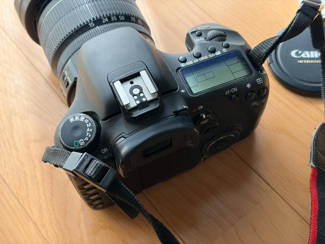 Canon EOS 7D + EF-S15-85mm 、32G CF、バッテリ付
