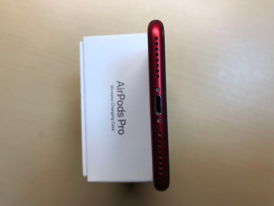 iPhone8 Plus 64GB SIMフリー　背面少し割れあり