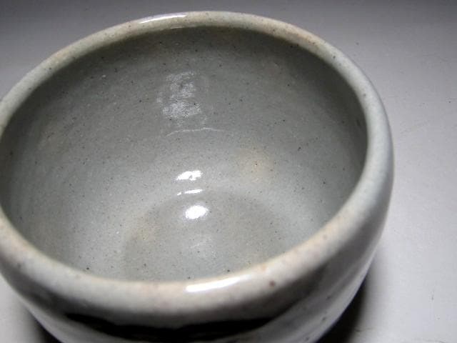 富本憲吉 鉄描茶碗 味わいのある絵付けの逸品　　　　v238