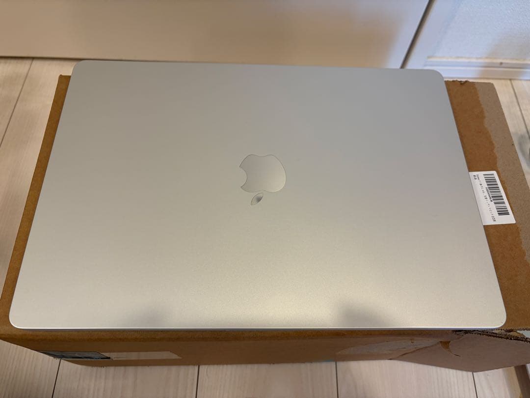 【美品】MacBook Air M2 15インチ 256GB 2023