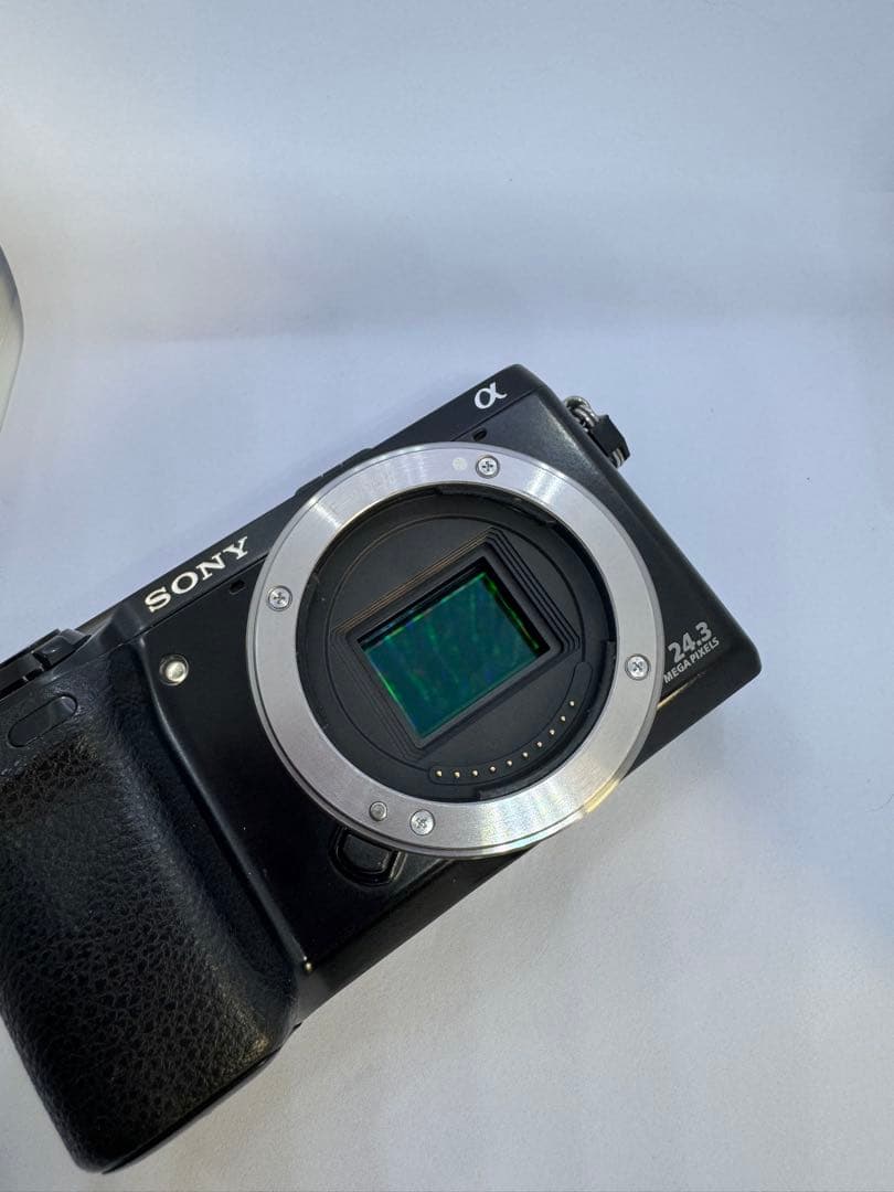 SONY NEX-7＋充電器＋バッテリ＋マウントアダプ【ショット数8,000 】