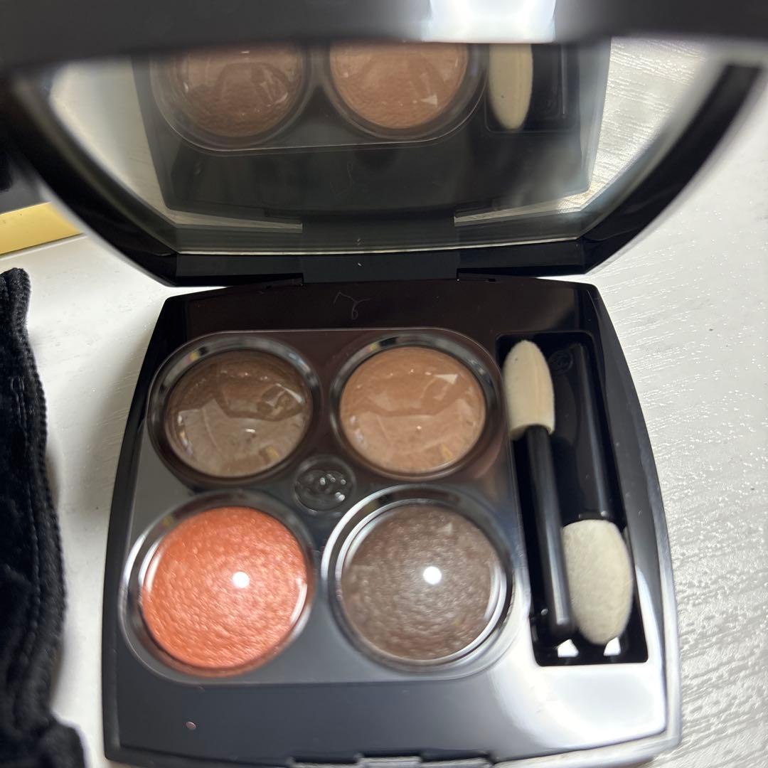 CHANEL シャネル　レ　キャトル　オンブル　204 ティセ　ヴァンドーム